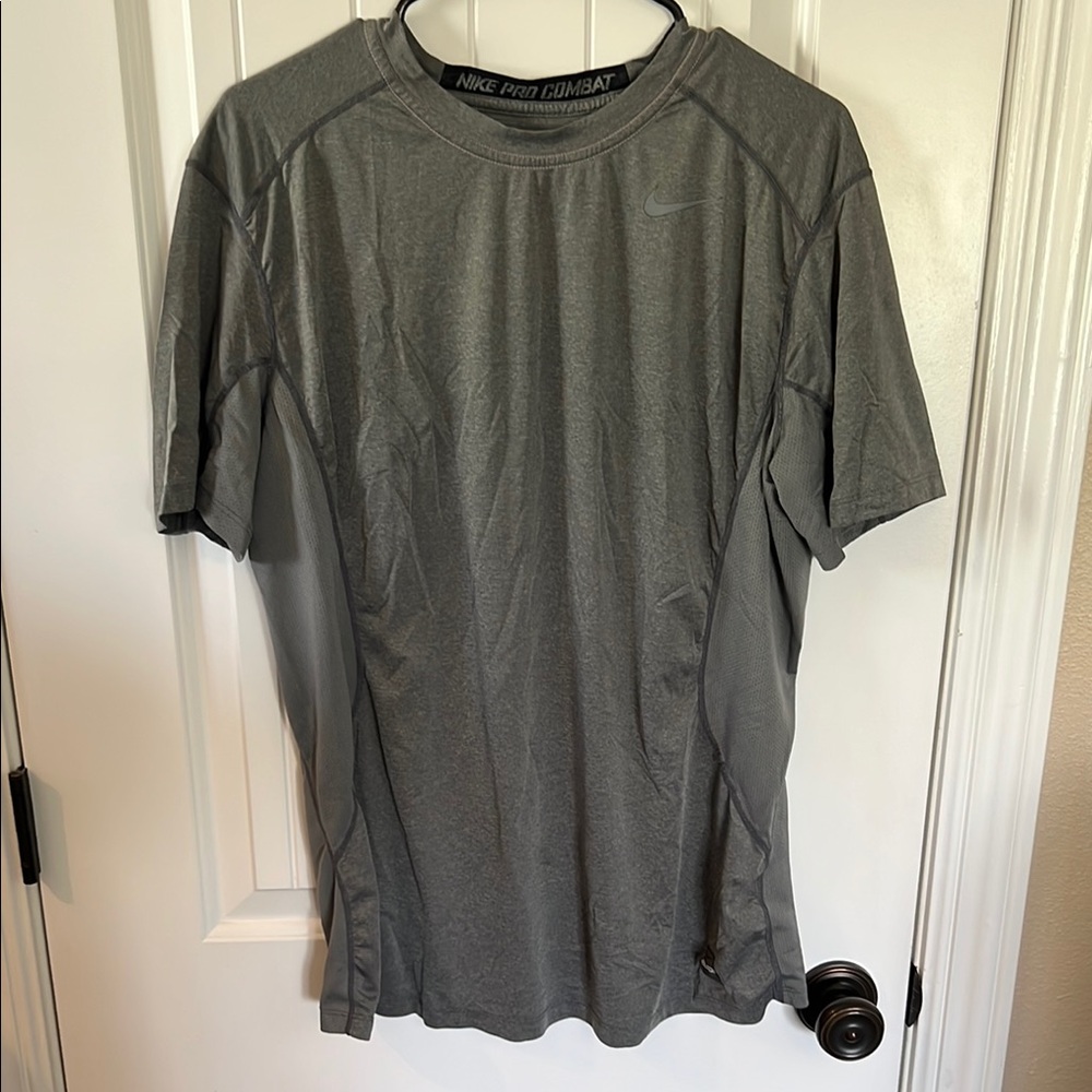 Nike Men's Gray Sports Shirt
